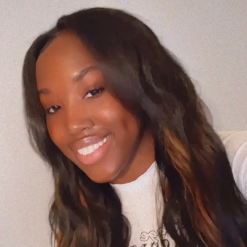 Meet your Posher, Ayanna